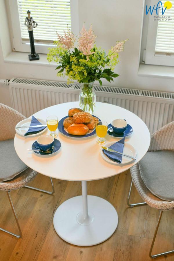 Haus Inselrose Ferienwohnung Wildrose Йюст Экстерьер фото